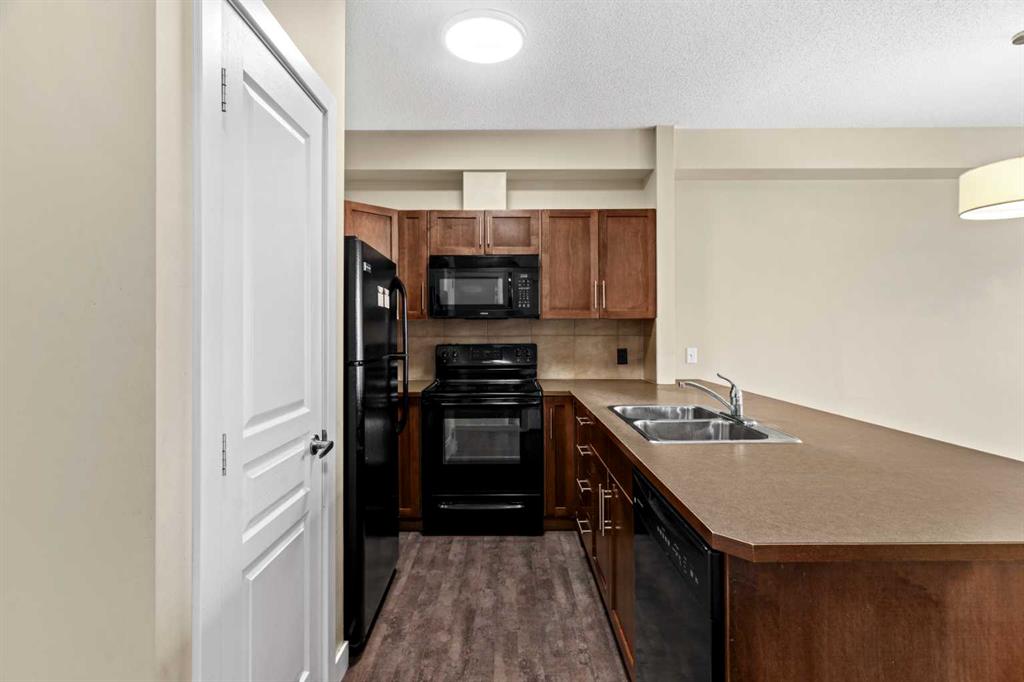 Picture for 212, 10 Panatella Road NW