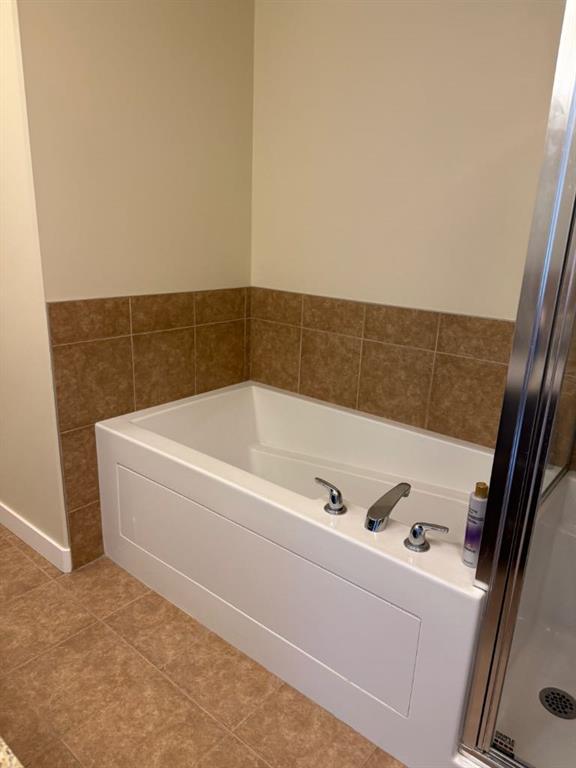 Picture for 701, 16 Varsity Estates Circle NW
