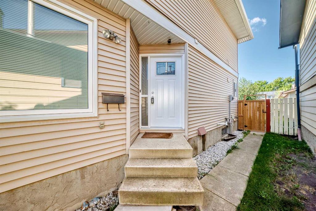 Picture for 119 Templeby Place NE