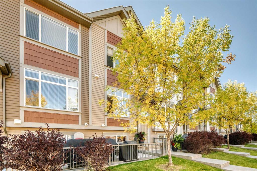 Picture for 638 Copperpond Boulevard SE