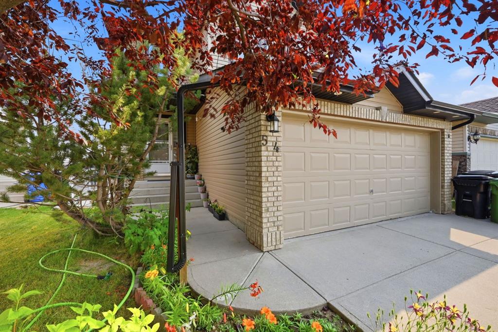Picture for 54 Saddlecreek Crescent NE