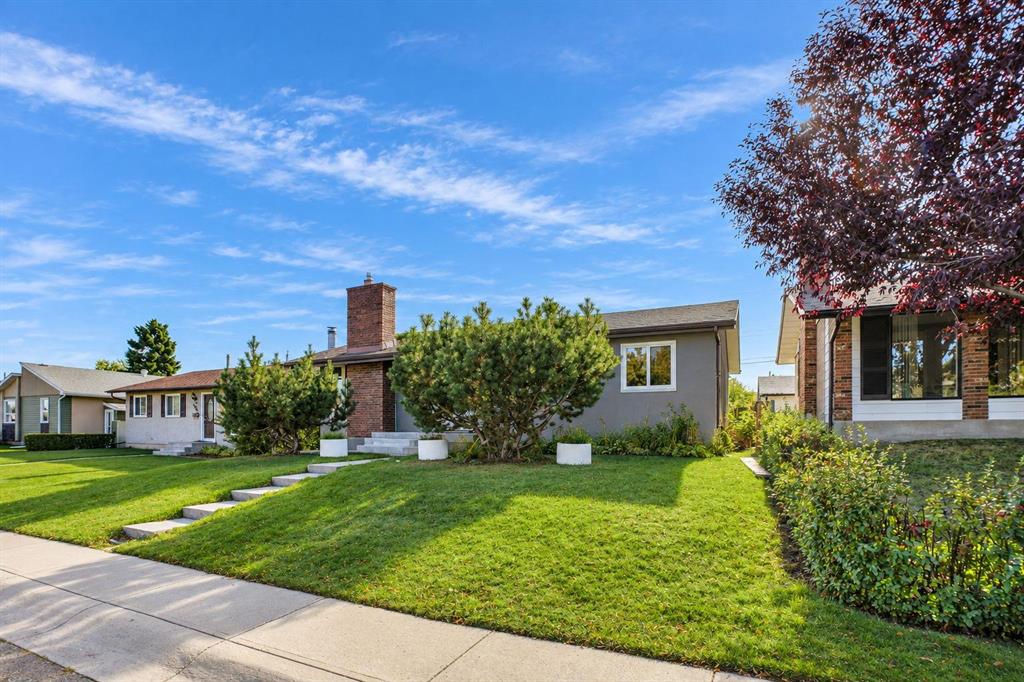 Picture for 1115 Marcombe Crescent NE