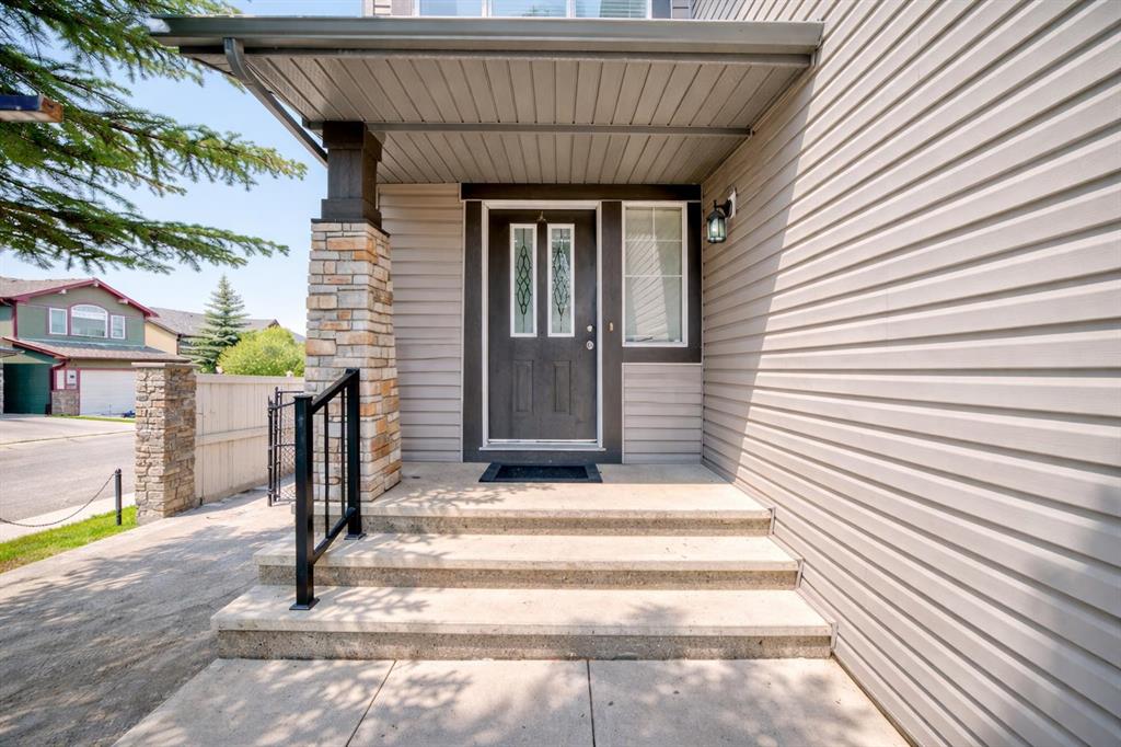 Picture for 104 Panamount Terrace NW