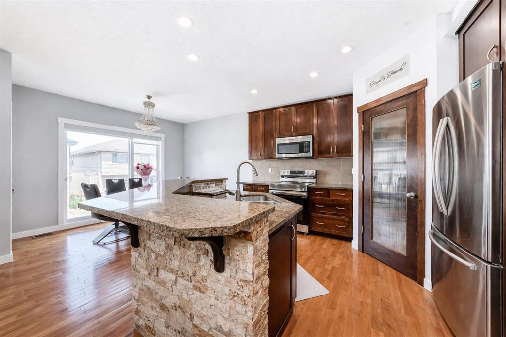 Picture for 104 Panamount Terrace NW