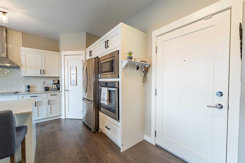 Picture for 412, 10 Walgrove Walk SE