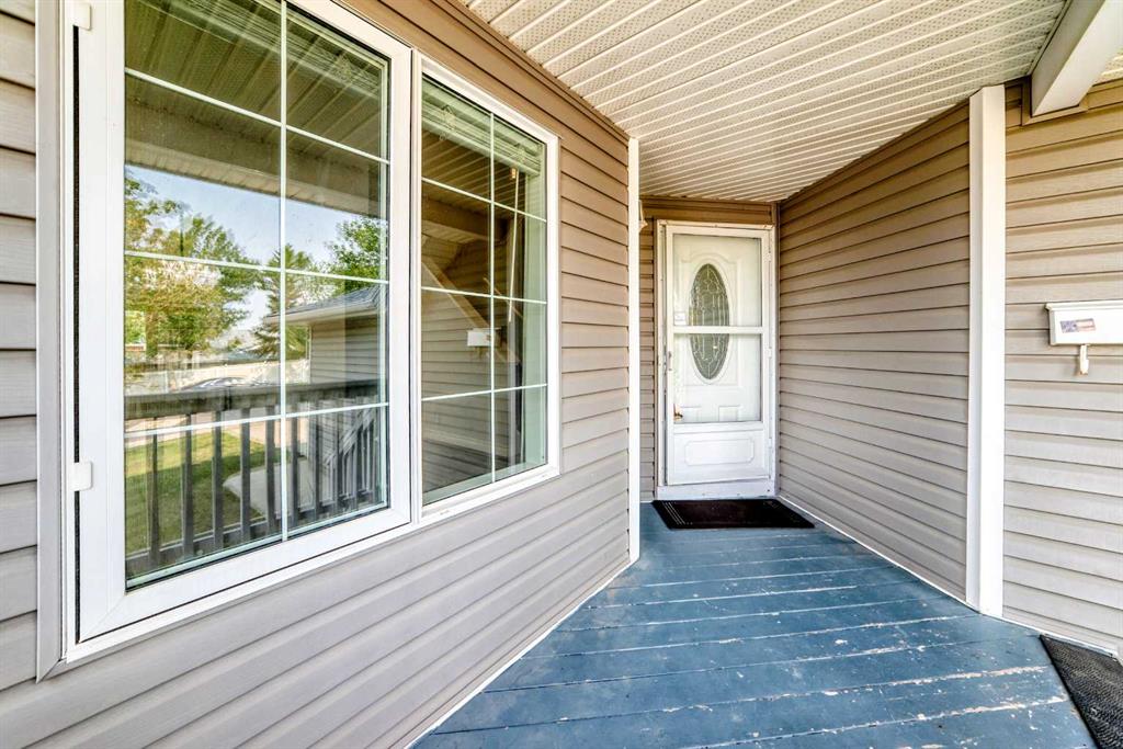Picture for 147 Macewan Drive NW