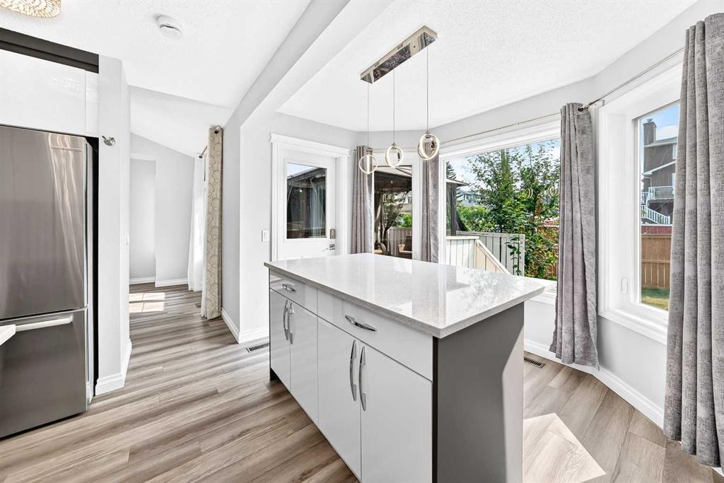 Picture for 147 Macewan Drive NW