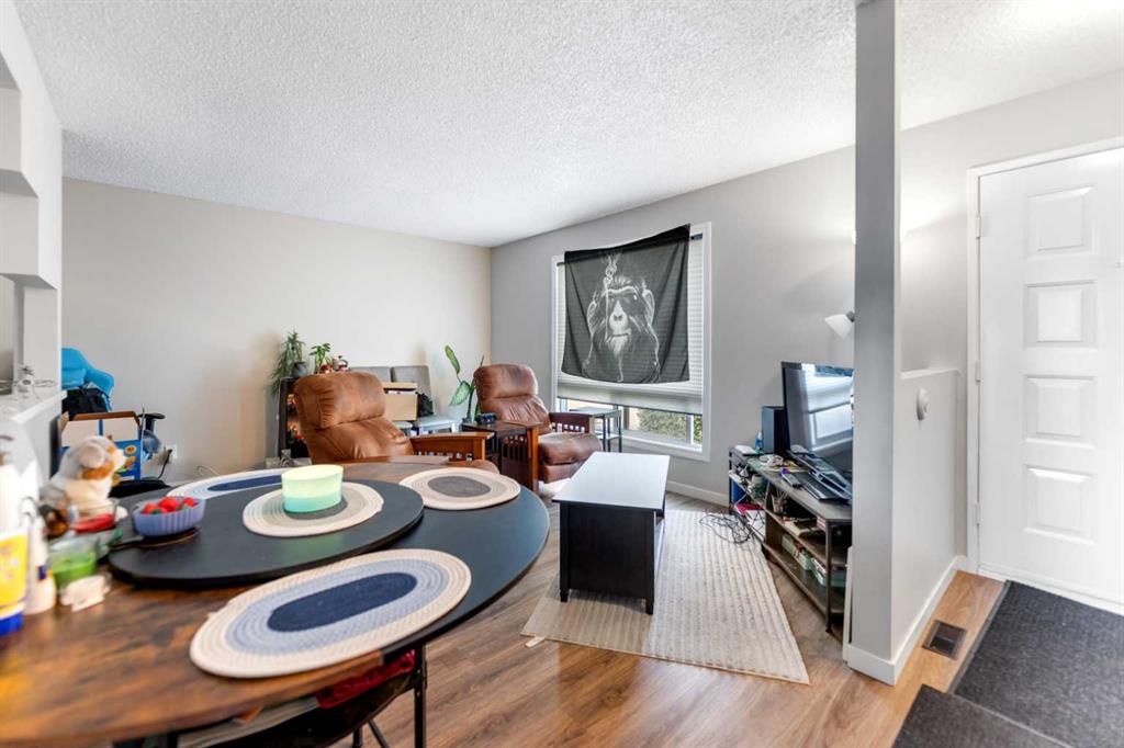 Picture for 67 Falchurch Crescent NE