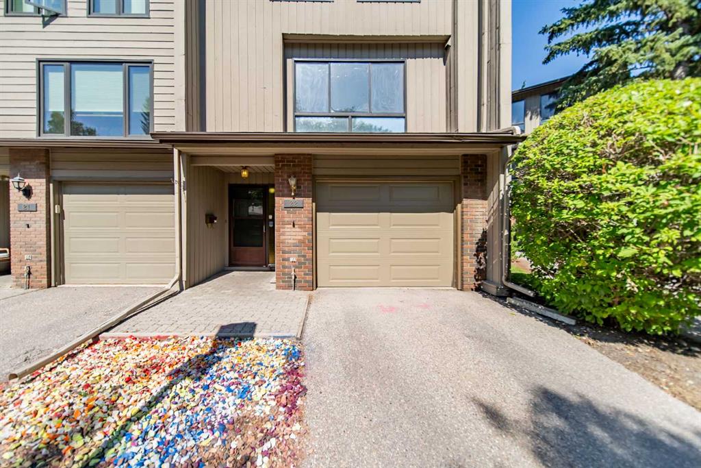 Picture for 22 Point Mckay Court NW