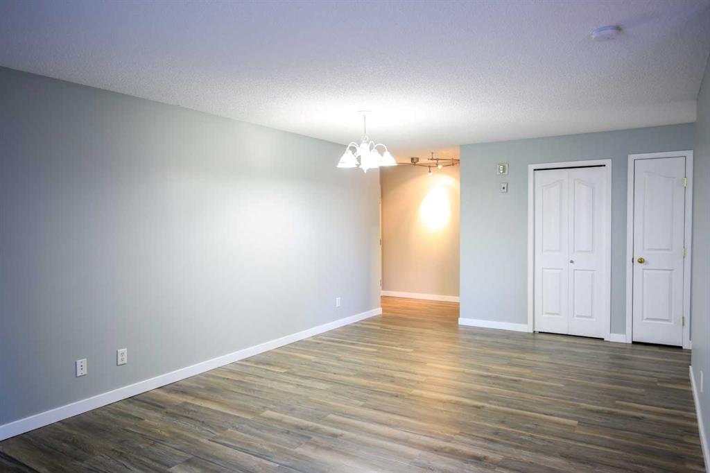 Picture for 202, 5202 Valleyview Park SE