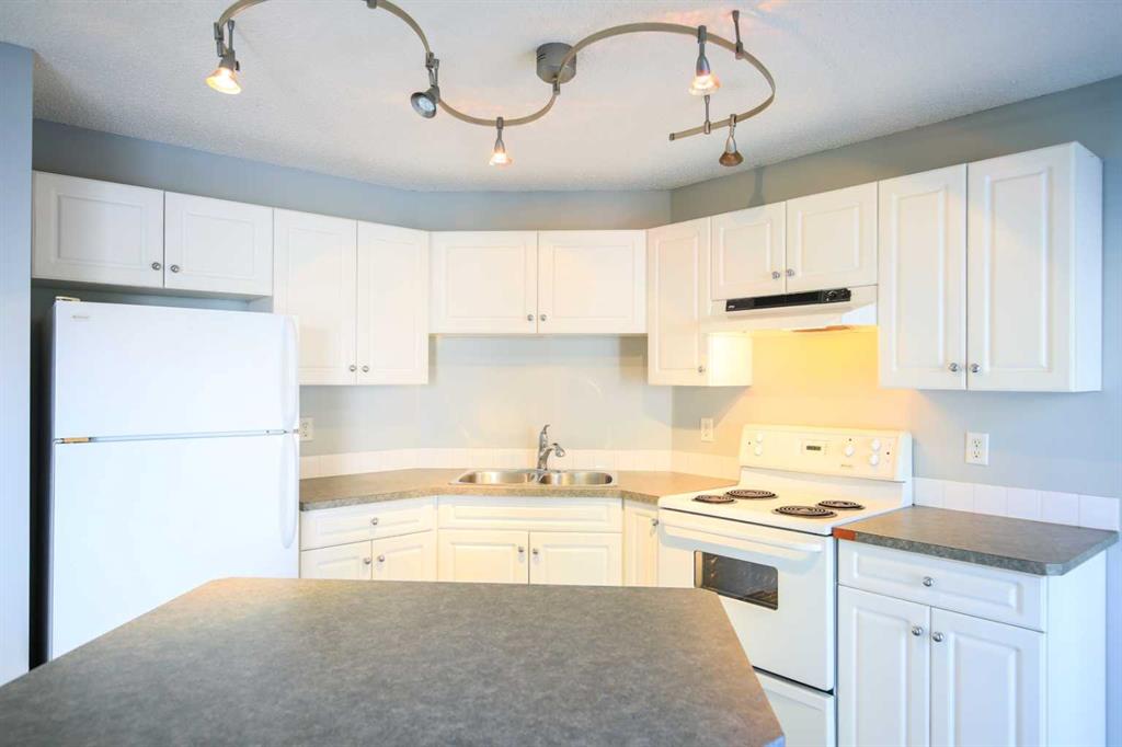 Picture for 202, 5202 Valleyview Park SE