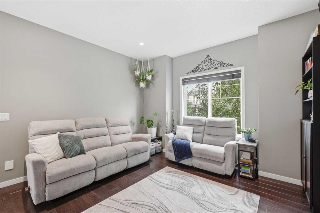 Picture for 170 Mahogany Heights SE