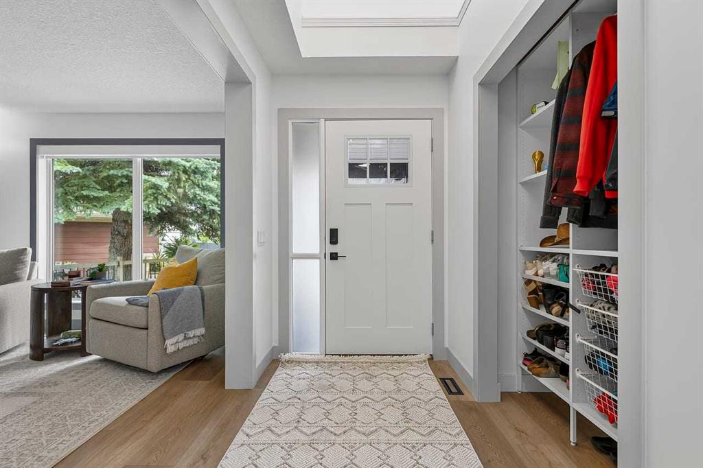 Picture for 115 Sunvista Court SE