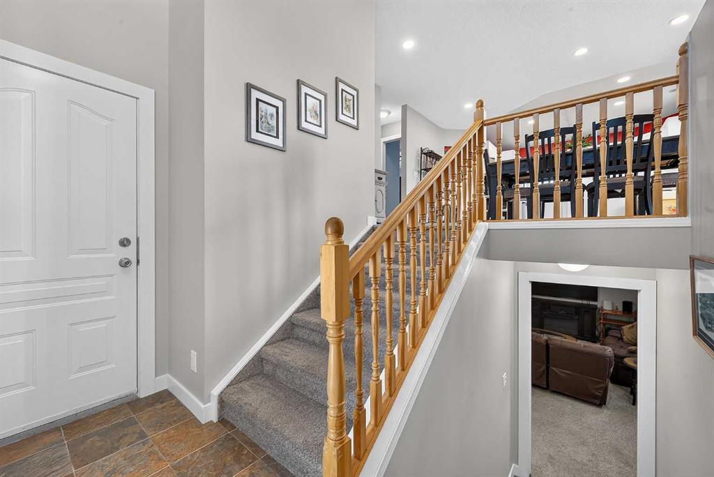 Picture for 13 Canoe Close SW