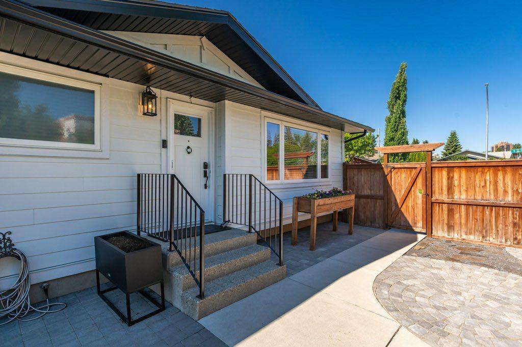 Picture for 9504 3 Street SE