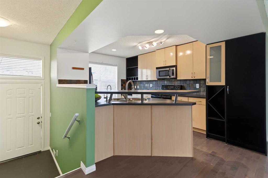 Picture for 3240 New Brighton Gardens SE