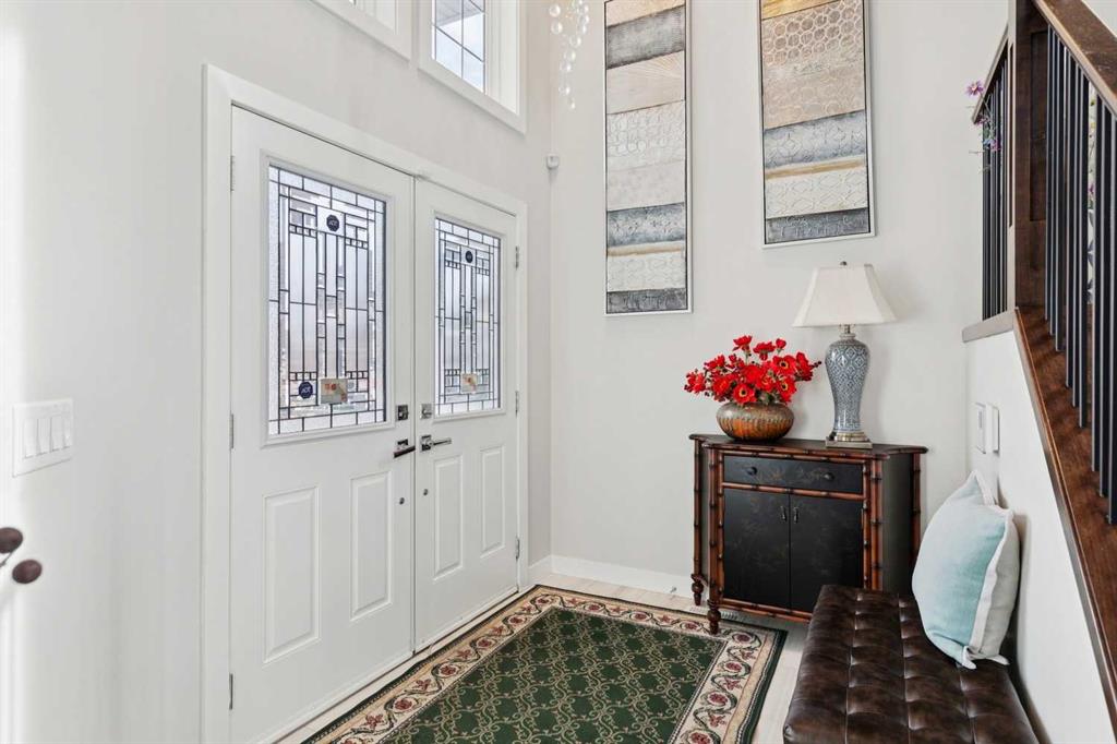 Picture for 176 Cranarch Crescent SE