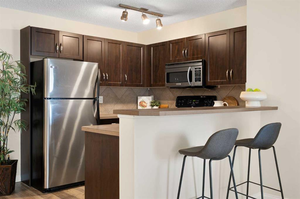 Picture for 5209, 69 Country Village Manor NE