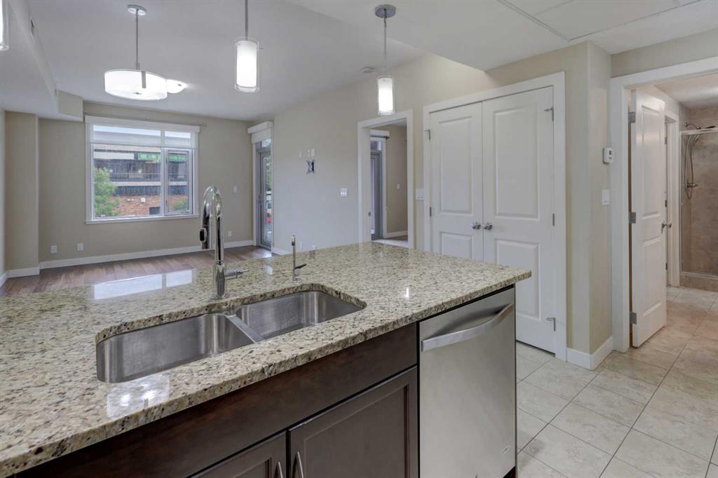 Picture for 206, 16 Varsity Estates Circle NW