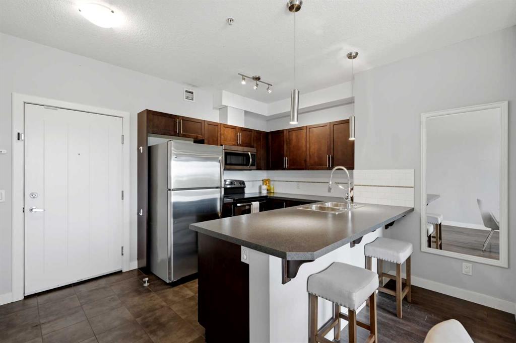 Picture for 2330, 604 East Lake Boulevard NE