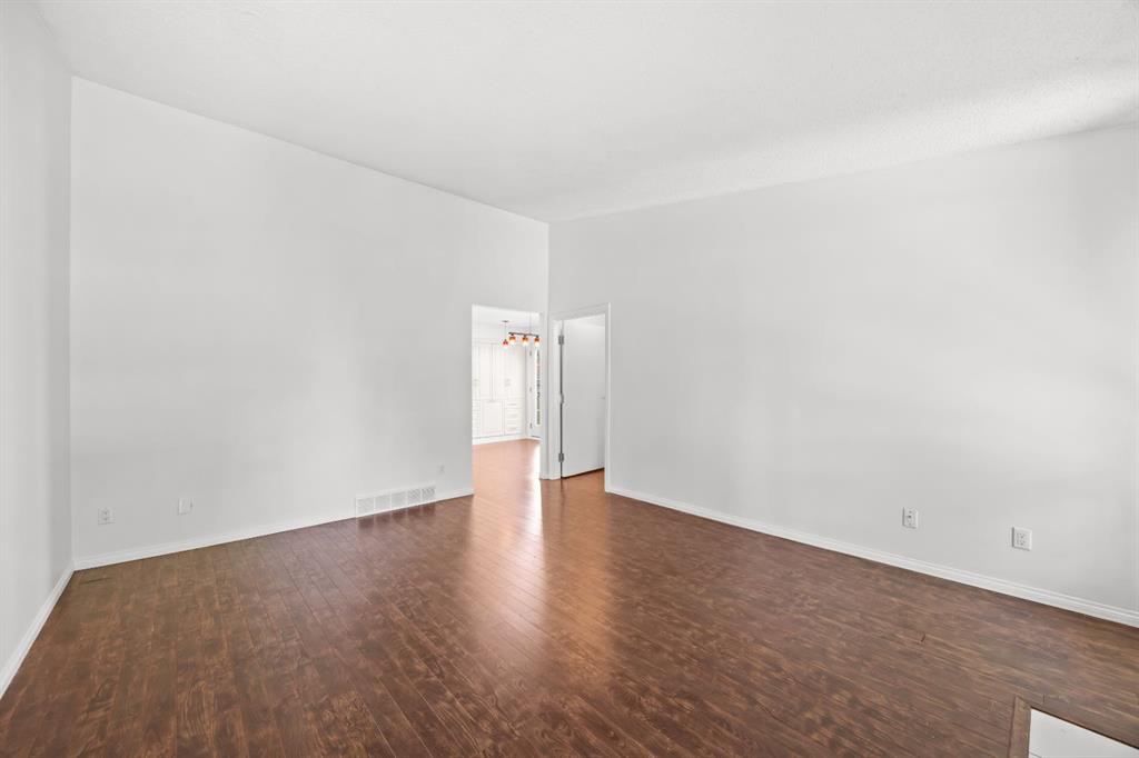 Picture for 28 Templegreen Bay NE