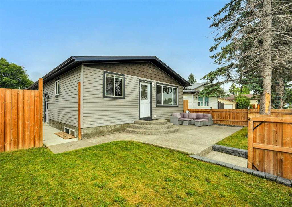 Picture for 896 Rundlecairn Way NE