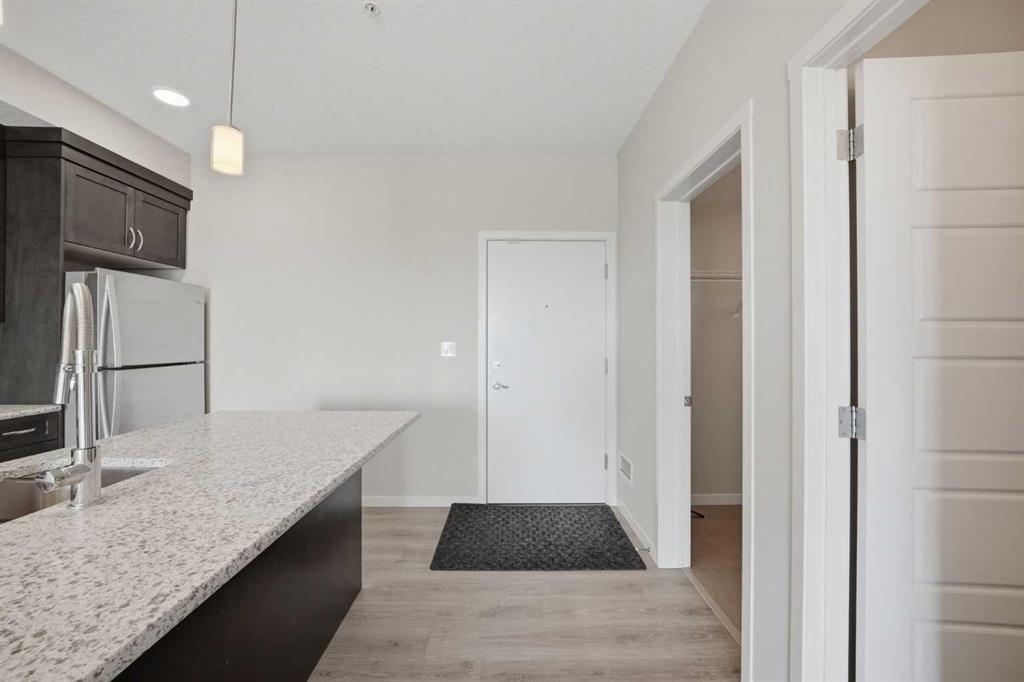 Picture for 330, 20 Seton Park SE