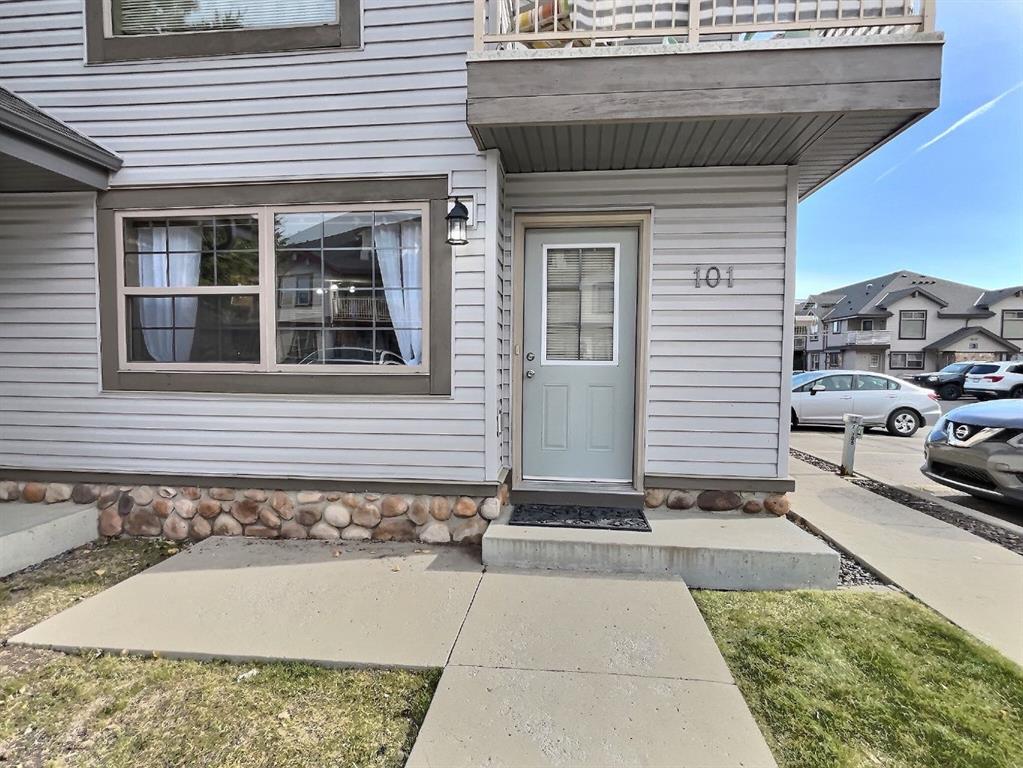 Picture for 101, 8 everridge Square SW
