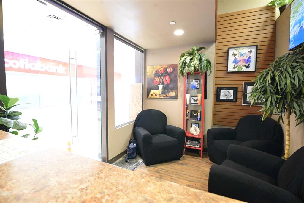 Picture for 401, 8120 Beddington Boulevard NW
