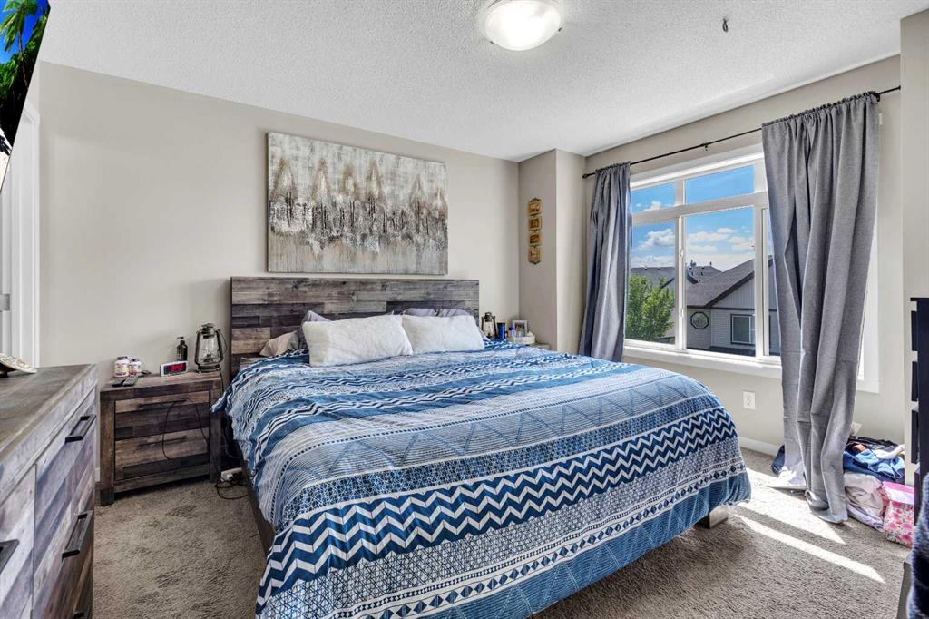 Picture for 401 Copperpond Landing SE