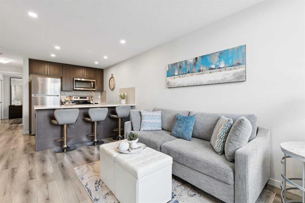 Picture for 412, 260 Rowley Way NW