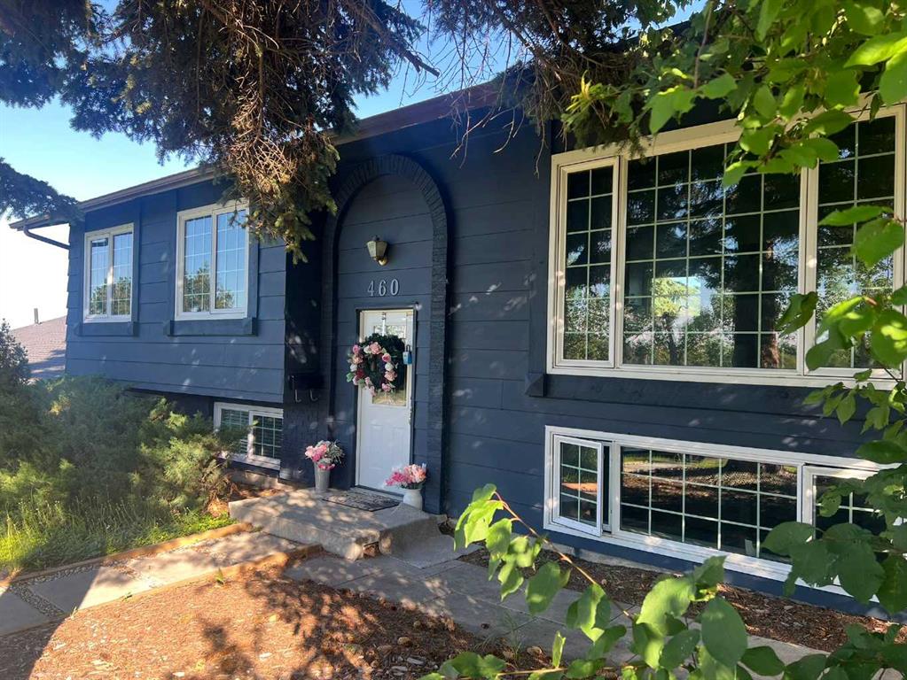 Picture for 460 Parkridge Crescent SE