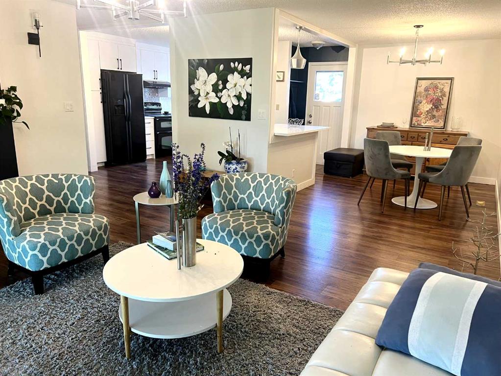 Picture for 460 Parkridge Crescent SE