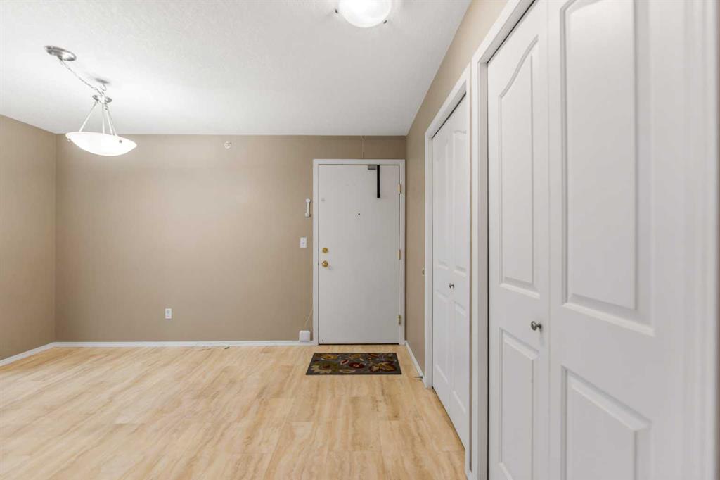 Picture for 318, 3000 Citadel Meadow Point NW