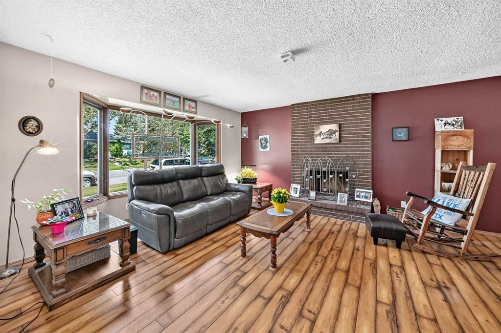 Picture for 6432 Rundlehorn Drive NE