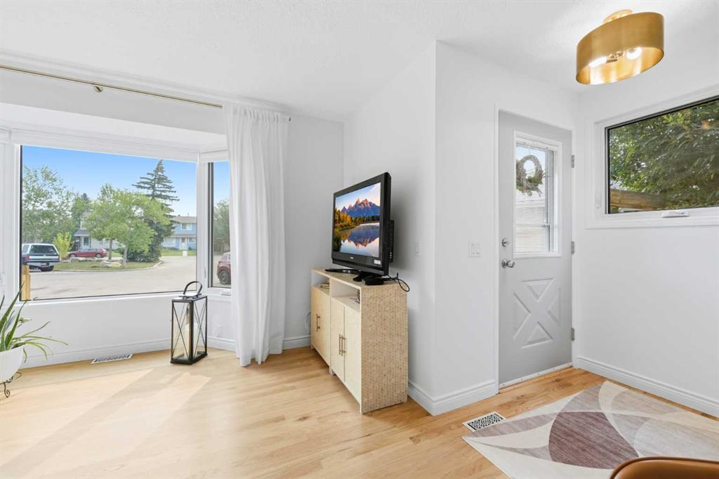 Picture for 224 Erin Dale Place SE