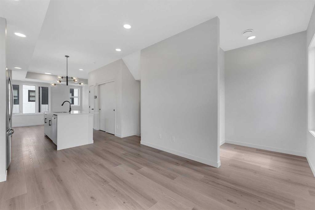 Picture for 120 Arbour Lake Court NW