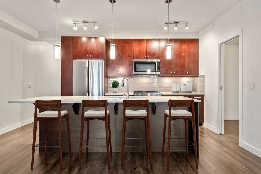 Picture for 101, 1720 10 Street SW