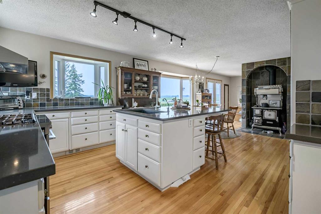 Picture for 338076 Meridian Street 
