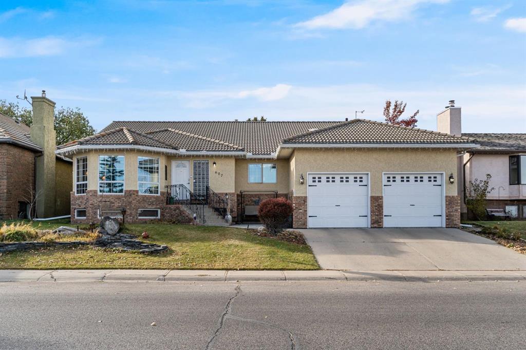 Picture for 607 9 Street SE