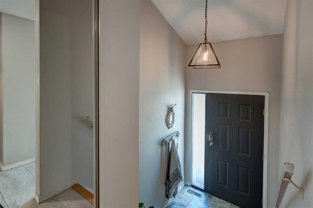 Picture for 103, 1305 Glenmore Trail SW