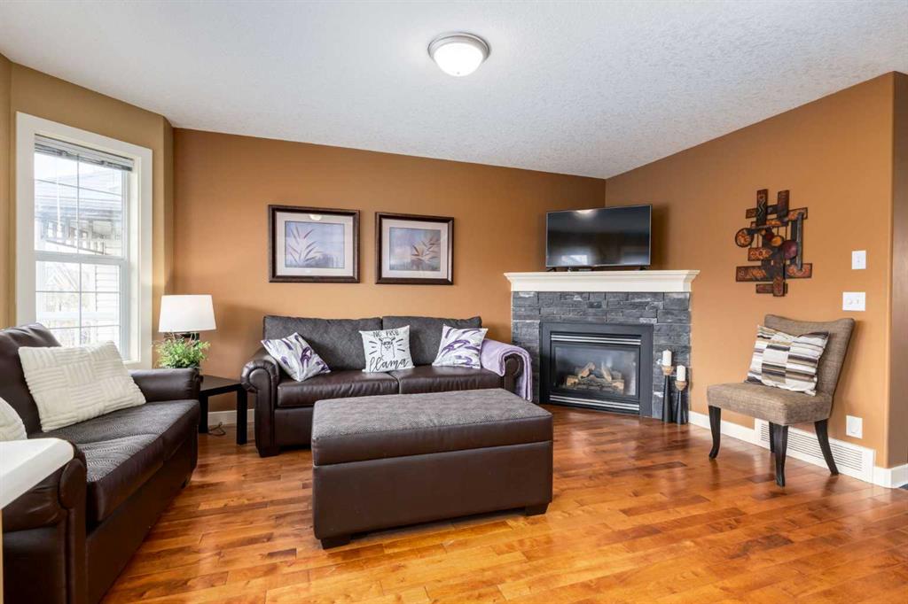 Picture for 159 Cimarron Grove Crescent 