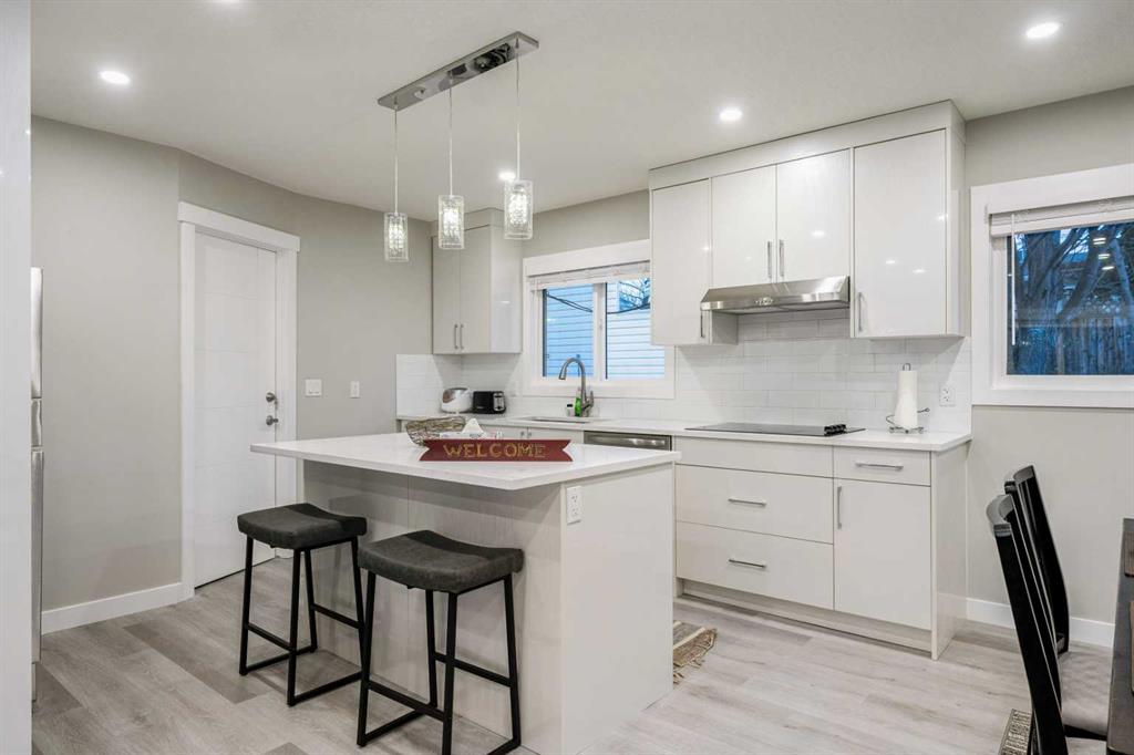 Picture for 471 Northmount Drive NW