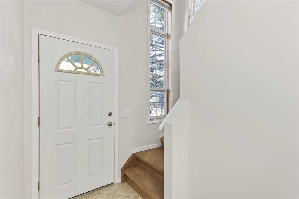 Picture for 43 Shawinigan Lane SW