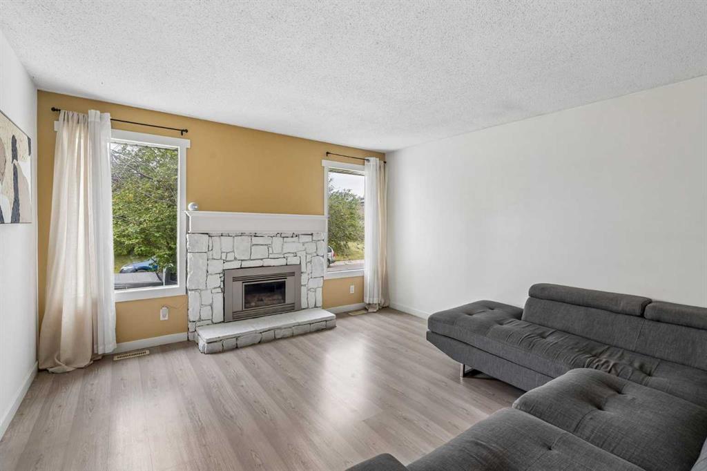Picture for 212 Whitman Place NE