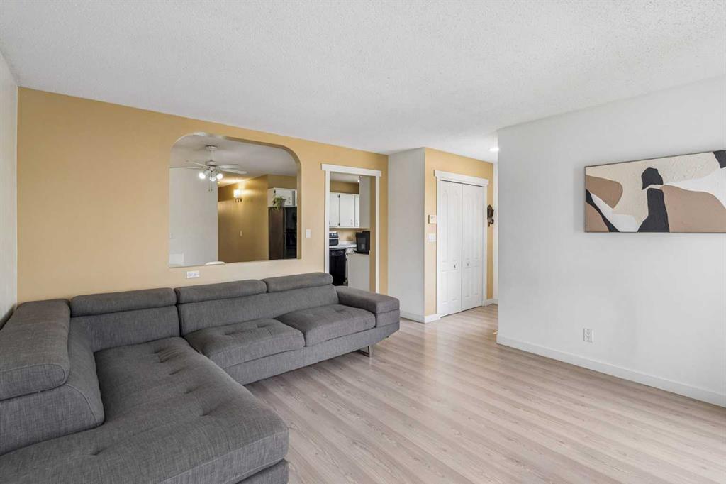 Picture for 212 Whitman Place NE