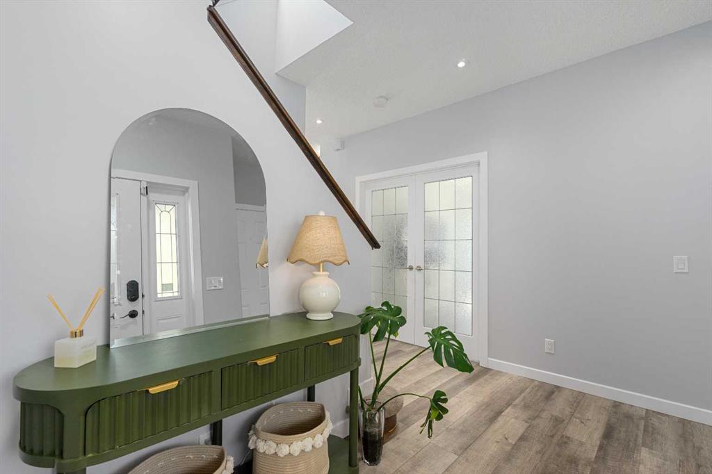 Picture for 438 Luxstone Green SW
