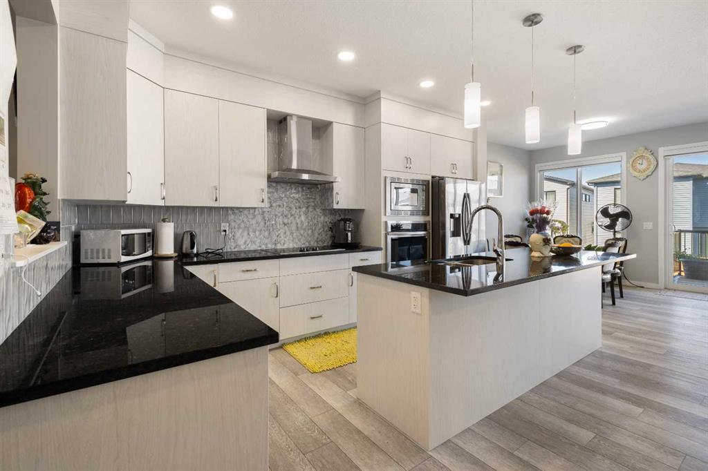 Picture for 35 Lucas Passage NW