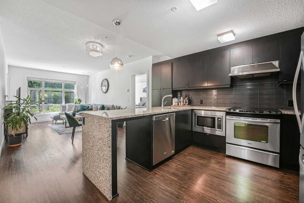 Picture for 111, 25 Aspenmont Heights SW