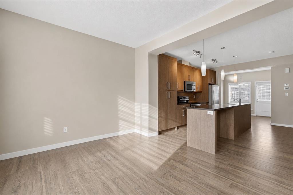 Picture for 330 Marquis Lane SE